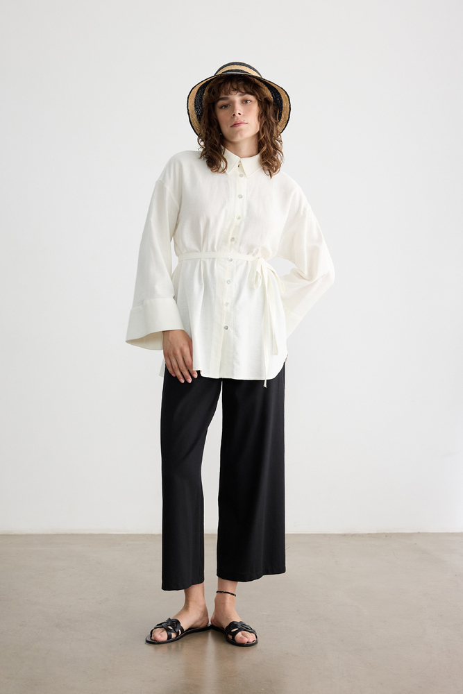 BE BLUE - BEYAZ SEDEF DÜĞMELİ PAMUK KETEN GÖMLEK (1)