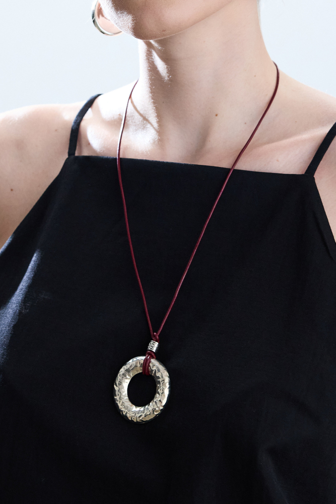 BE BLUE - GÜMÜŞ DETAYLI BORDO İPLİ KOLYE