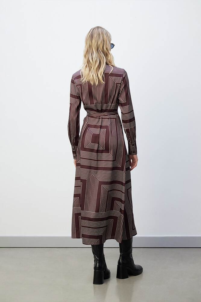 BE BLUE - KIZIL KAHVE MİNİMAL DESENLİ GÖMLEK ELBİSE