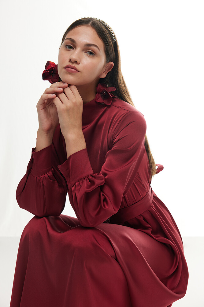 BE BLUE - BORDO TAŞLI SATEN ELBİSE