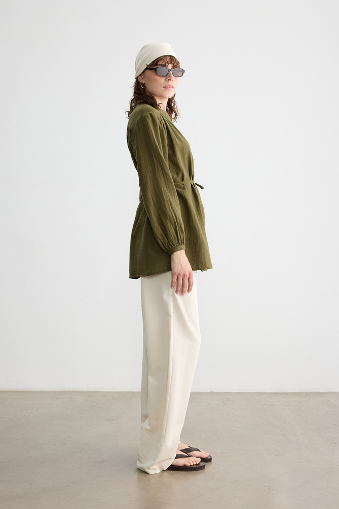 BE BLUE - ÇİMEN AHŞAP DÜĞMELİ MÜSLİN GÖMLEK