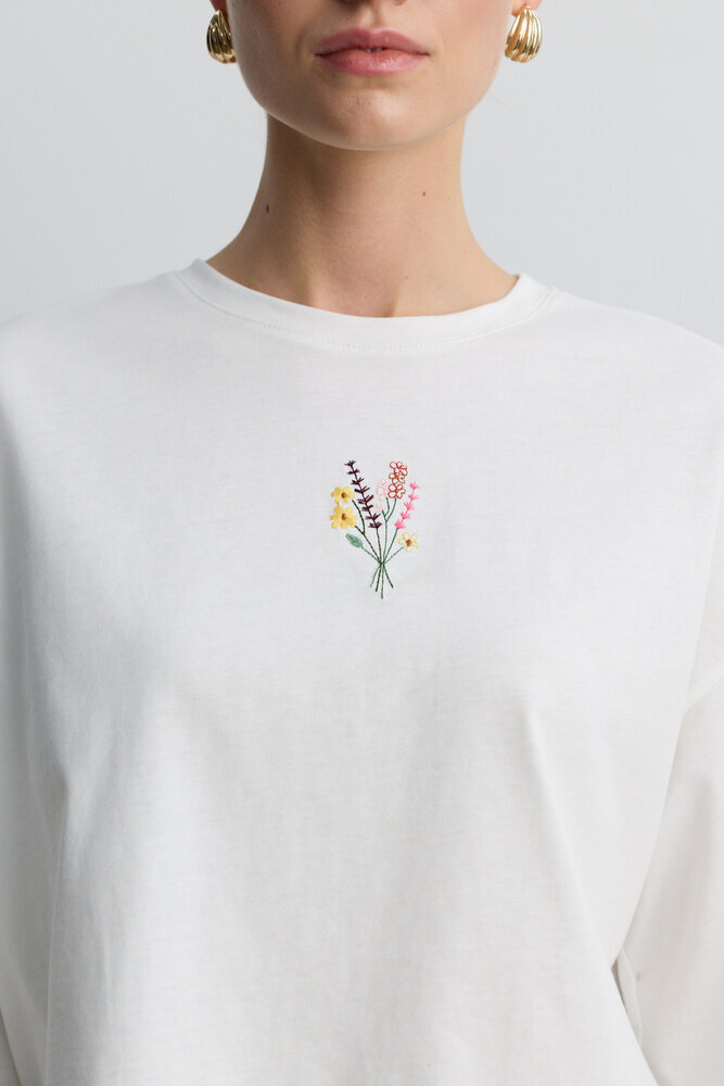 BE BLUE - EKRU UZUN KOLLU NAKIŞLI T-SHIRT