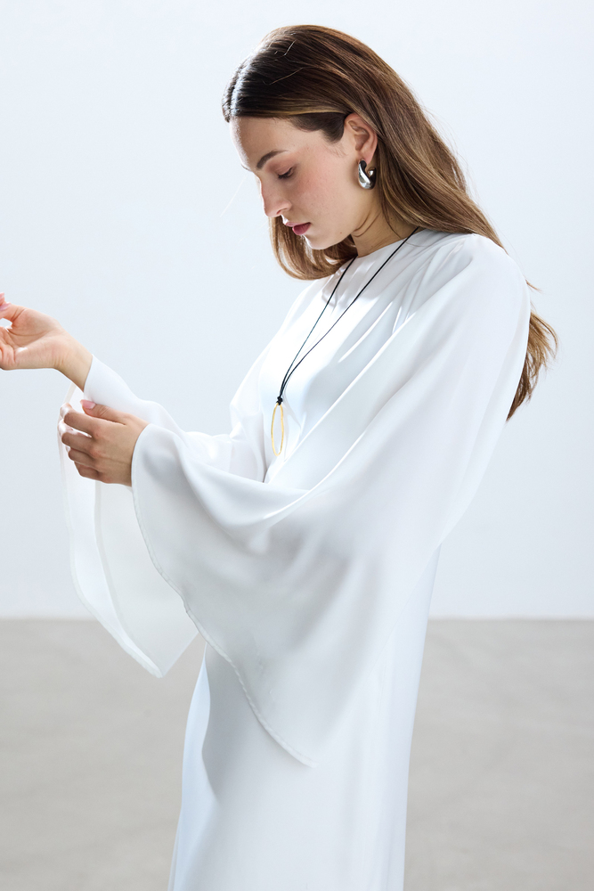 BE BLUE - EKRU KOLU VOLANLI ROMANTİK SATEN ELBİSE