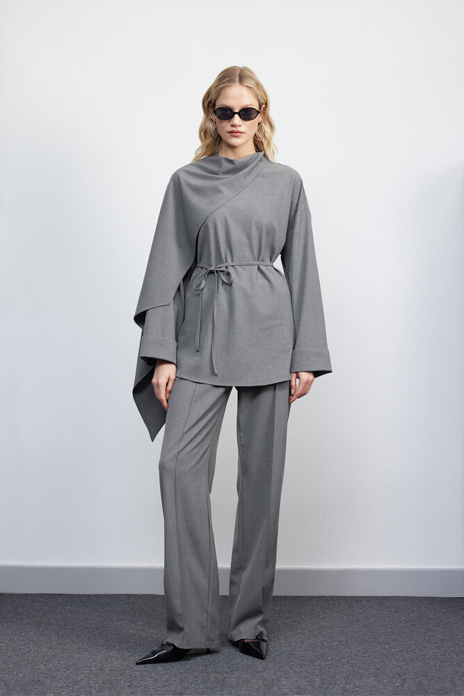 BE BLUE - GRİ FULAR DETAYLI BLUZ