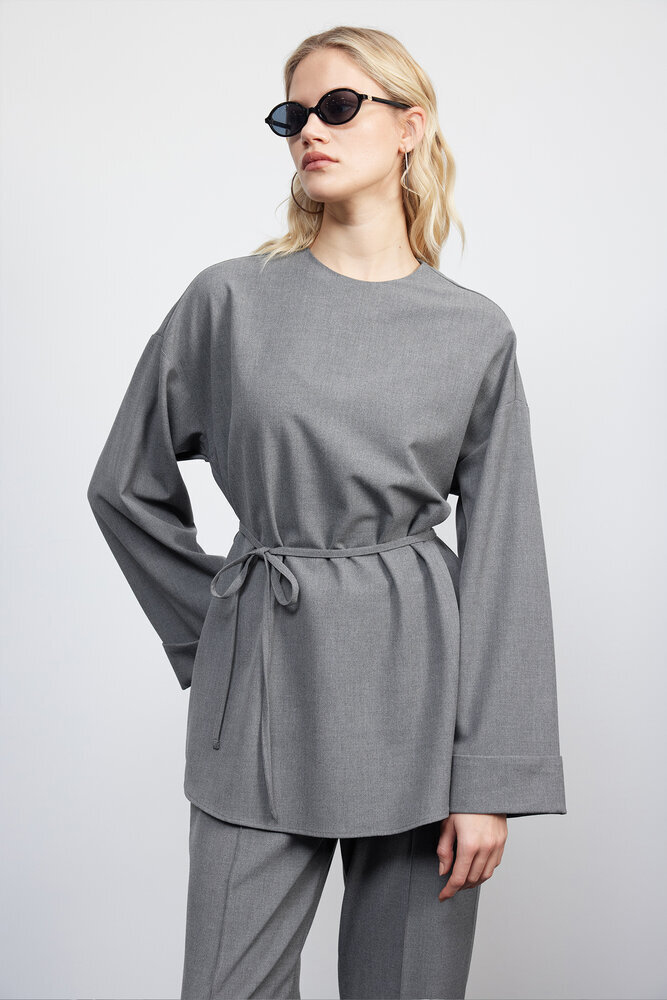 BE BLUE - GRİ FULAR DETAYLI BLUZ