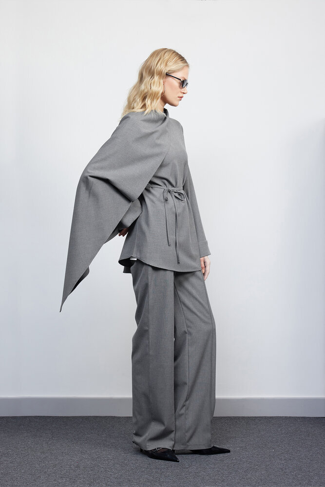 BE BLUE - GRİ FULAR DETAYLI BLUZ