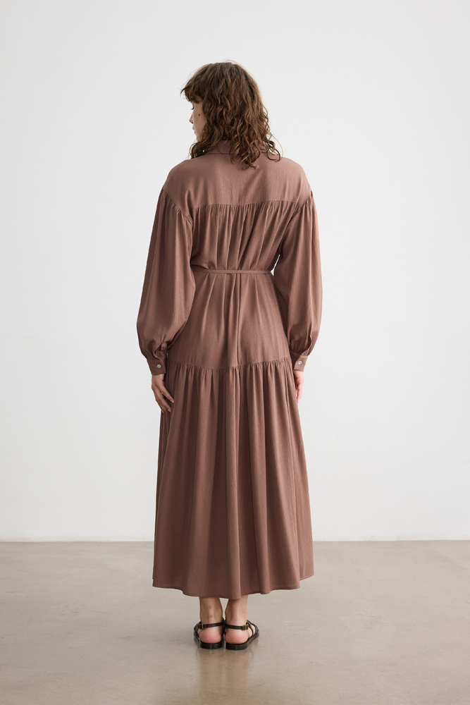 BE BLUE - GÜLKURUSU SEDEF DÜĞMELİ KRİNKIL ELBİSE