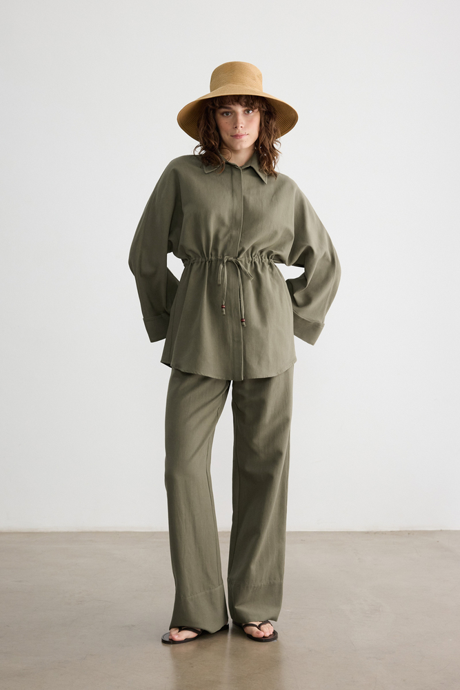 BE BLUE - HAKİ BONCUK DETAYLI VİSKON KETEN GÖMLEK