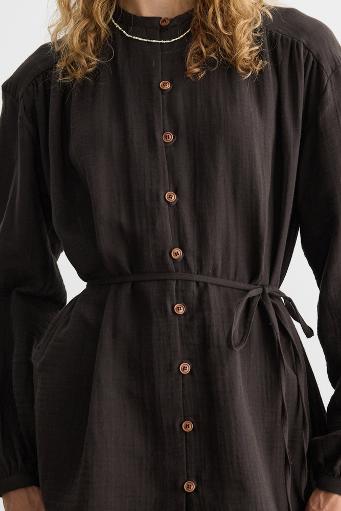 BE BLUE - KAHVERENGİ AHŞAP DÜĞMELİ MÜSLİN GÖMLEK
