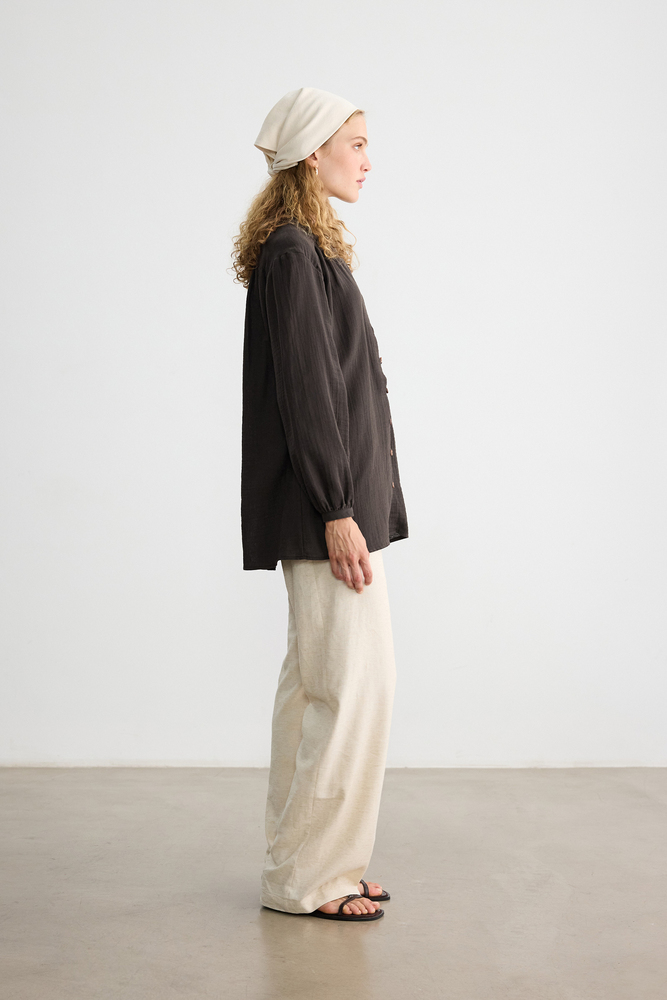 BE BLUE - KAHVERENGİ AHŞAP DÜĞMELİ MÜSLİN GÖMLEK