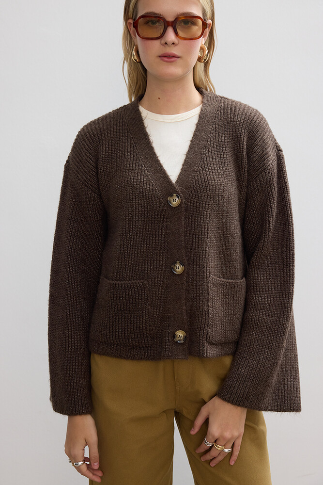 BE BLUE - KAHVERENGİ CEP DETAYLI HIRKA