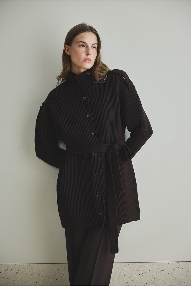 BE BLUE - KAHVERENGİ DİK YAKA HIRKA