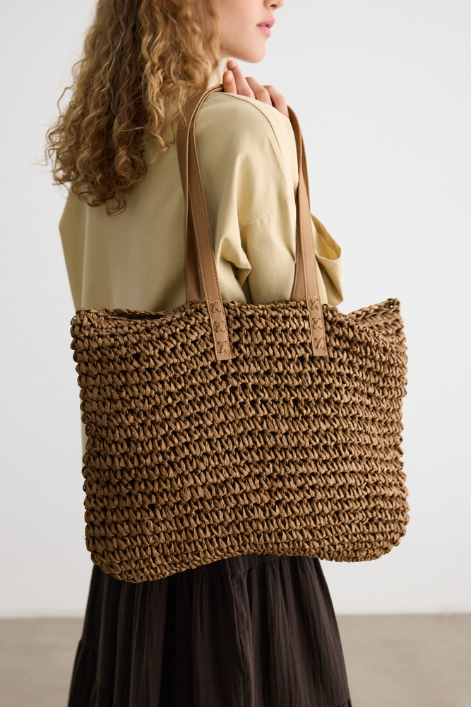 BE BLUE - KAHVERENGİ DERİ SAPLI HASIR ÇANTA