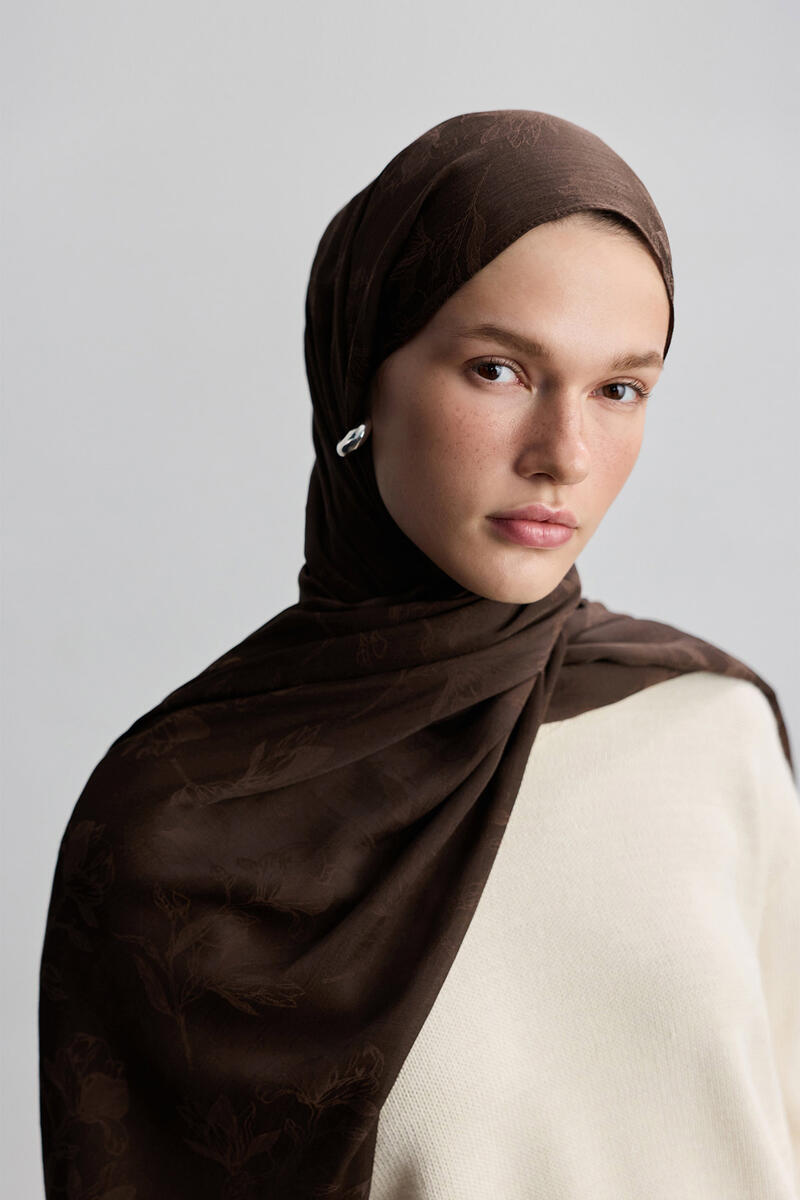 KAHVERENGİ MAGNOLIA MAT JAKARLI ŞAL