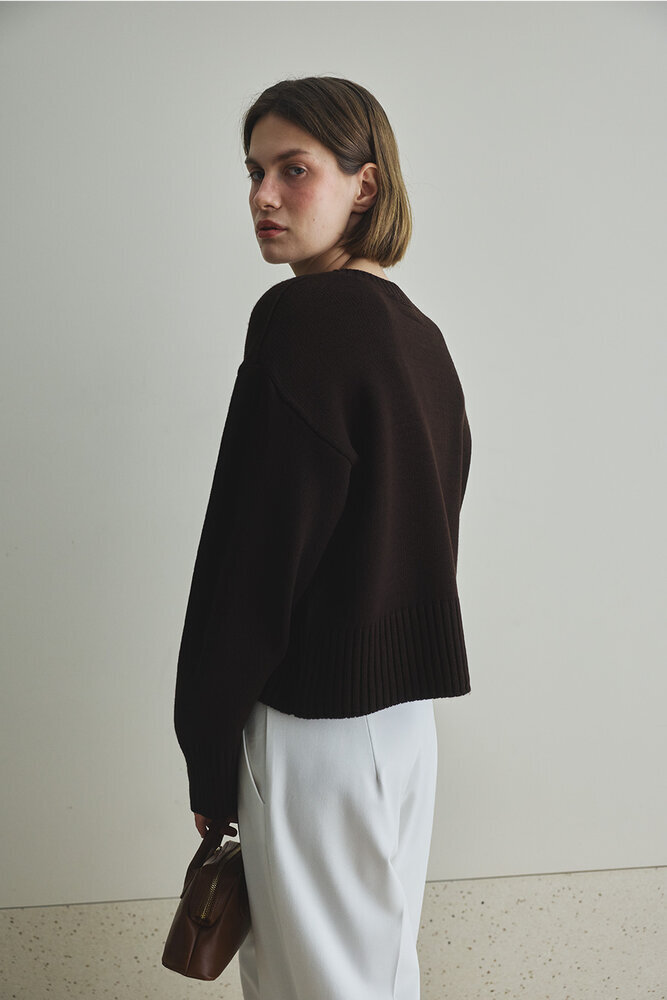 BE BLUE - KAHVERENGİ MİNİMAL KISA KAZAK