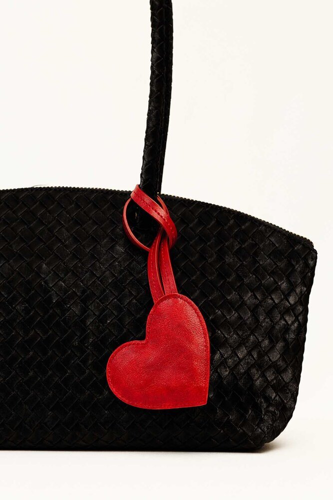 BE BLUE - KIRMIZI KALPLİ CHARM