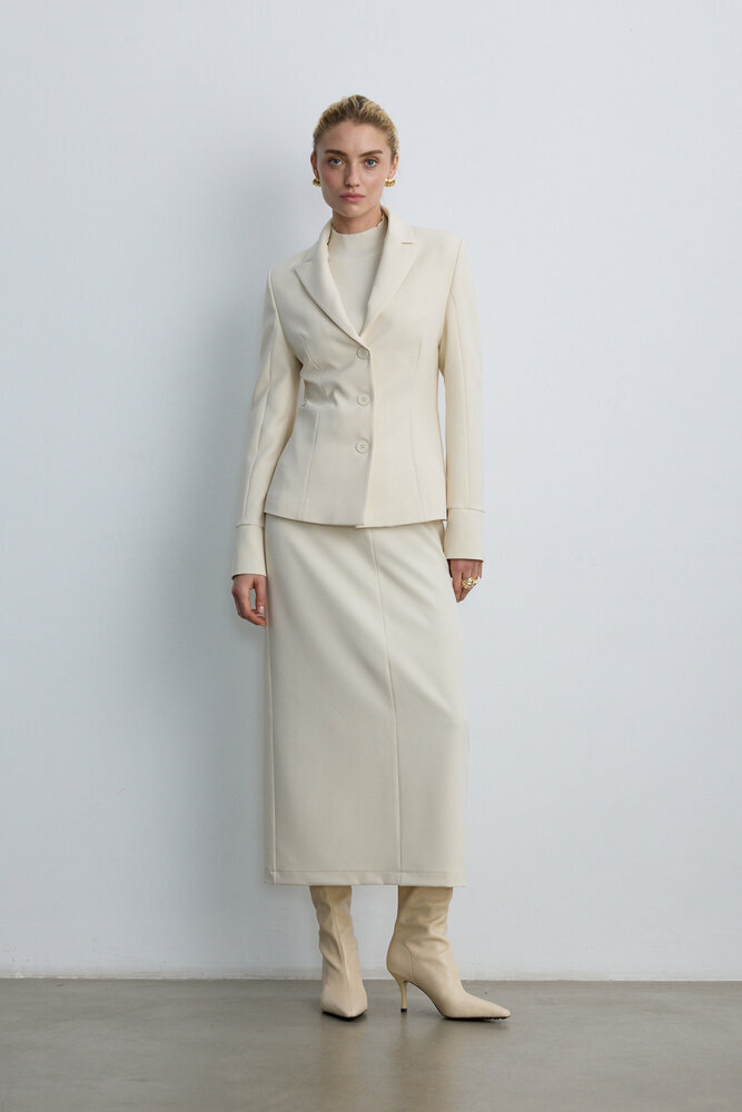 BE BLUE - KREM BELE OTURAN BLAZER