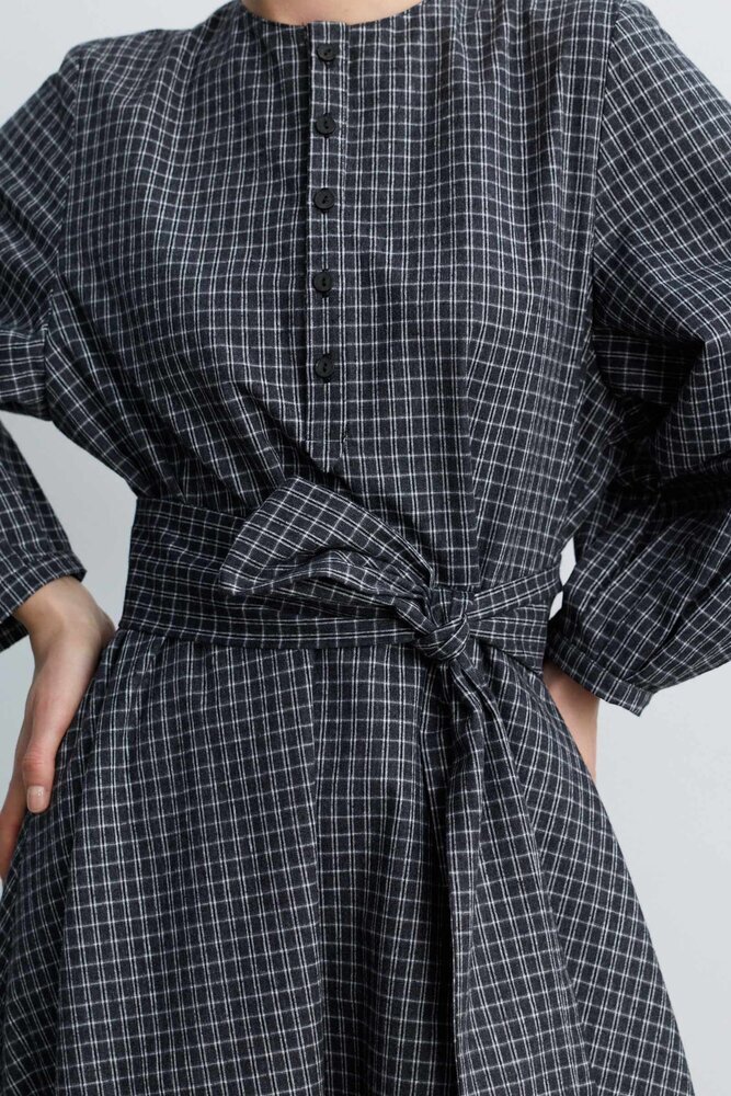 BE BLUE - MİNİMAL EKOSE DESENLİ ELBİSE