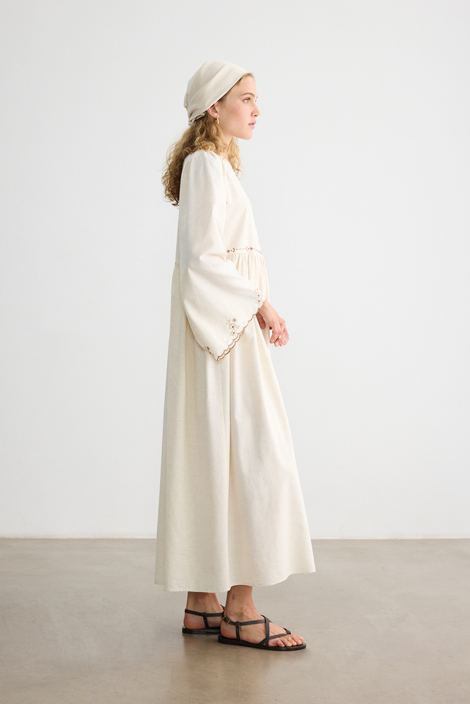 BE BLUE - NATÜREL NAKIŞ DETAYLI PAMUK KETEN ELBİSE