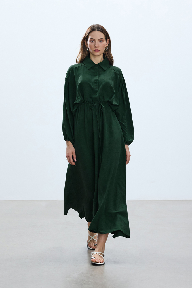 BE BLUE - ORMAN YEŞİLİ BELİ BÜZGÜLÜ ELBİSE