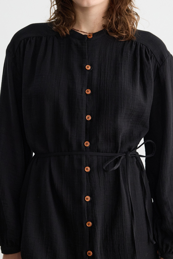 BE BLUE - SİYAH AHŞAP DÜĞMELİ MÜSLİN GÖMLEK