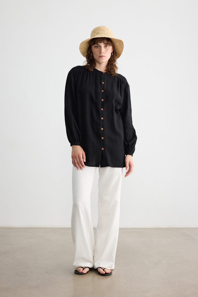 BE BLUE - SİYAH AHŞAP DÜĞMELİ MÜSLİN GÖMLEK