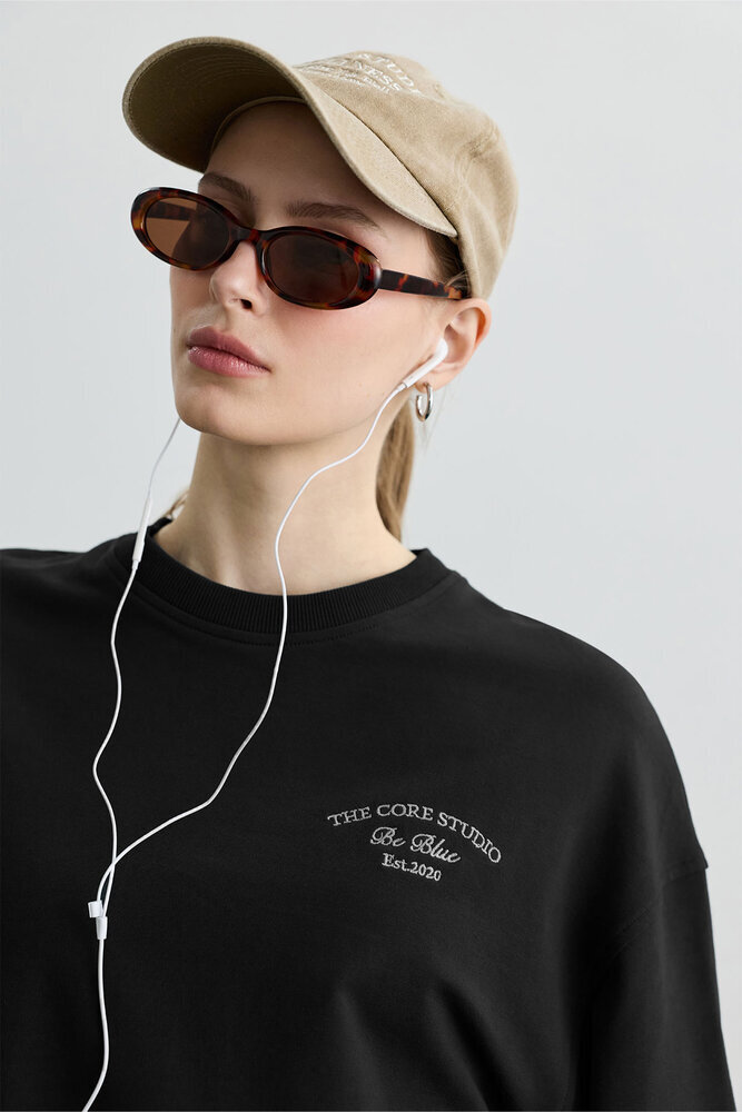 SİYAH BİSİKLET YAKA UZUN SWEATSHIRT - Thumbnail
