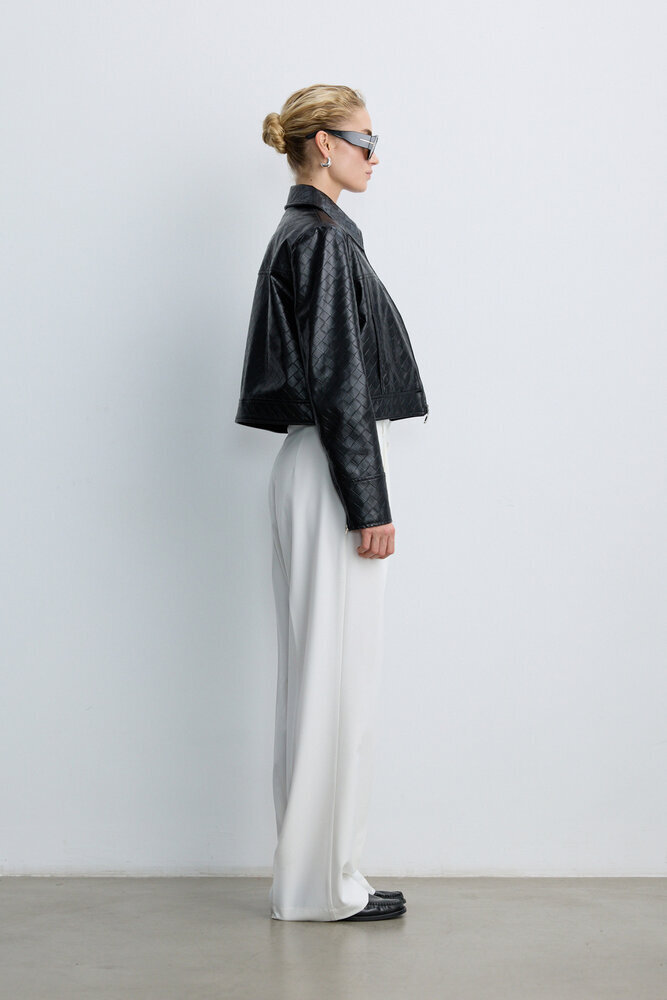 BE BLUE - SİYAH ÖRGÜ DETAYLI KISA DERİ CEKET