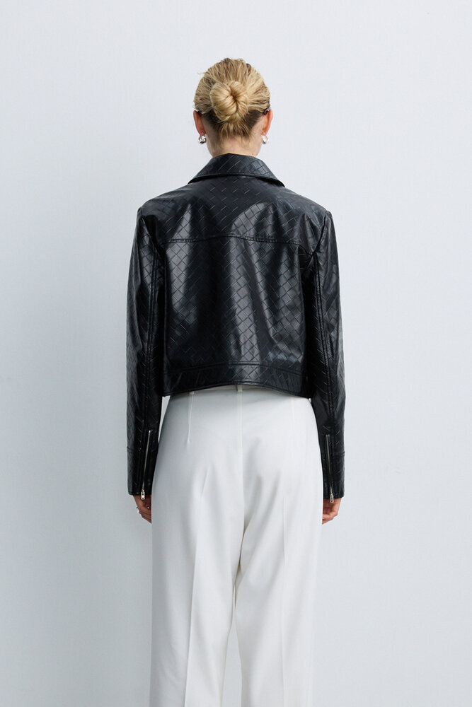 BE BLUE - SİYAH ÖRGÜ DETAYLI KISA DERİ CEKET