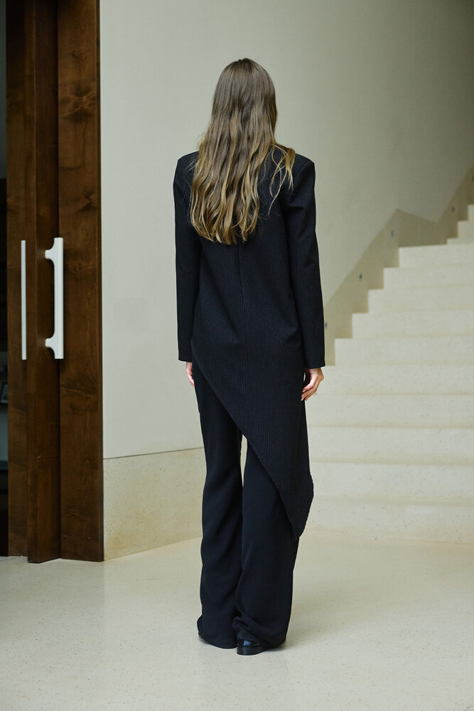 BE BLUE - SİYAH ÇİZGİLİ ASİMETRİK BLUZ