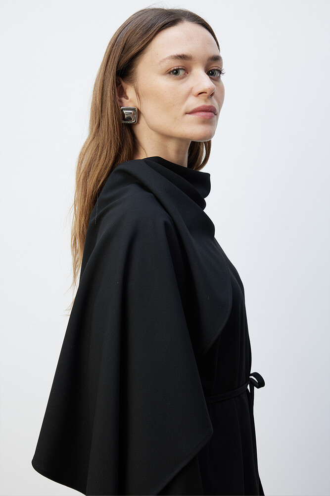 BE BLUE - SİYAH FULAR DETAYLI BLUZ