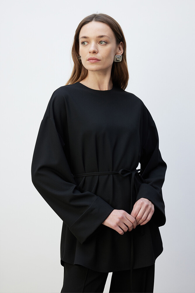 BE BLUE - SİYAH FULAR DETAYLI BLUZ