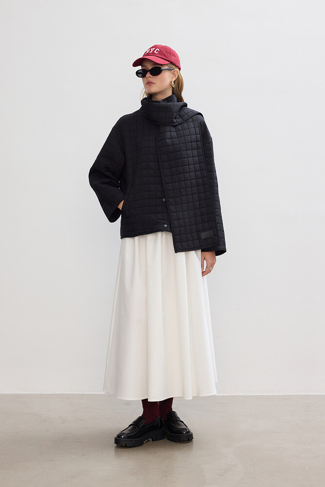 BE BLUE - SİYAH KAPİTONELİ ATKILI MONT