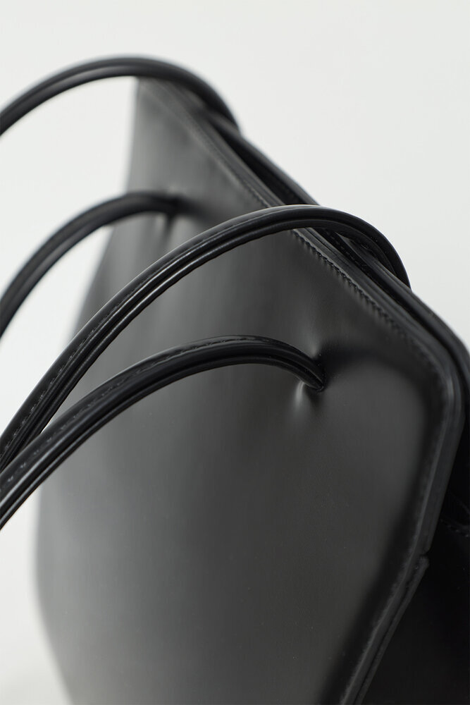 BE BLUE - SİYAH KARE ÇANTA