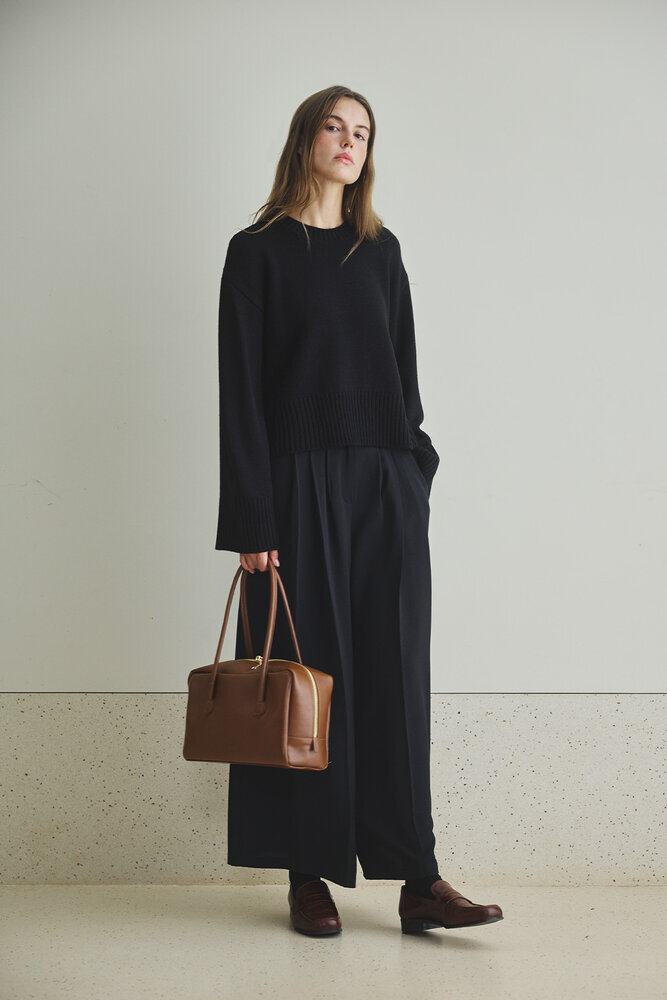 BE BLUE - SİYAH MİNİMAL KISA KAZAK