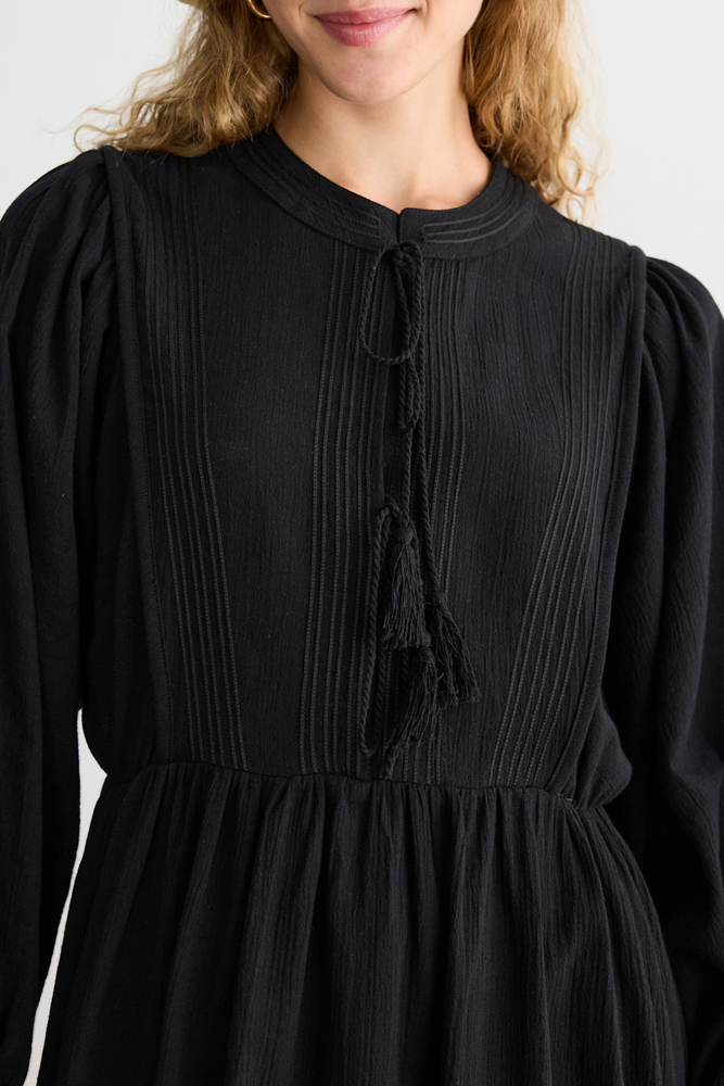 BE BLUE - SİYAH NAKIŞ DETAYLI DOKULU ELBİSE