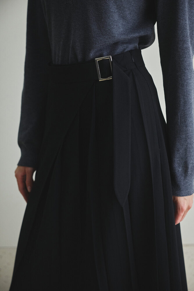 BE BLUE - SİYAH PİLELİ ASİMETRİK ETEK