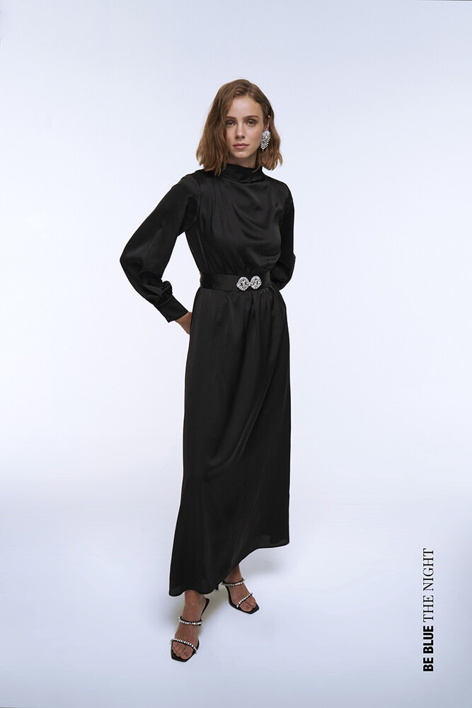 BE BLUE - SİYAH TAŞLI SATEN ELBİSE