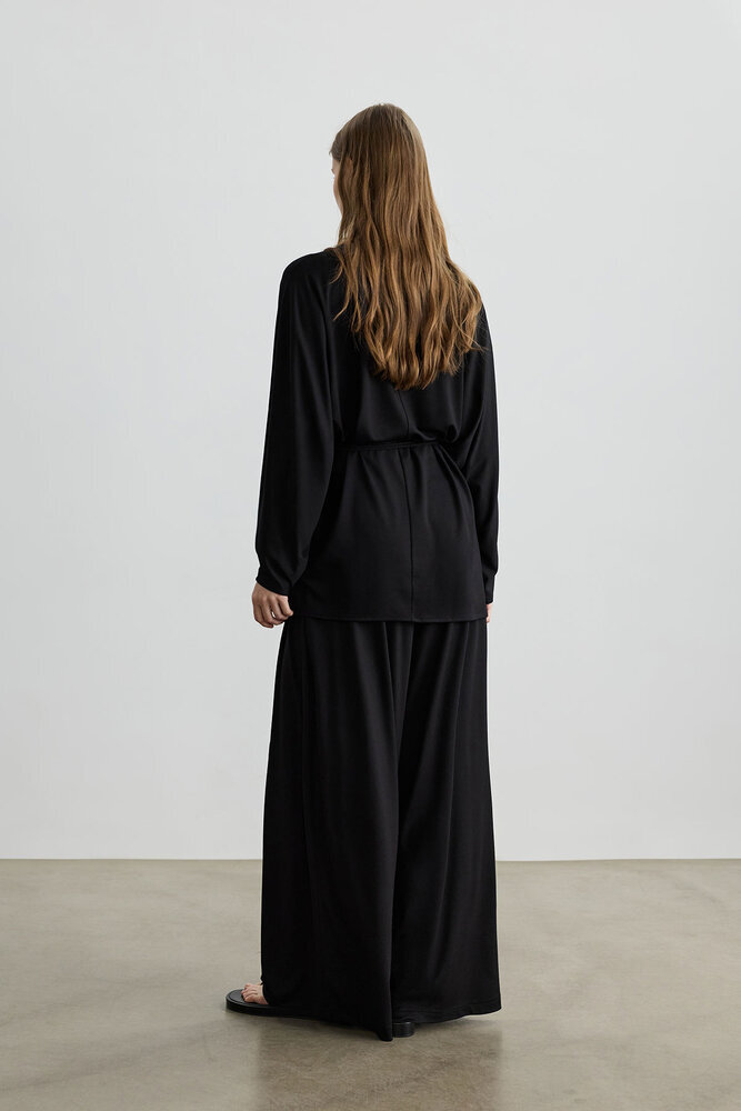 SİYAH YARASA KOL BLUZ - Thumbnail