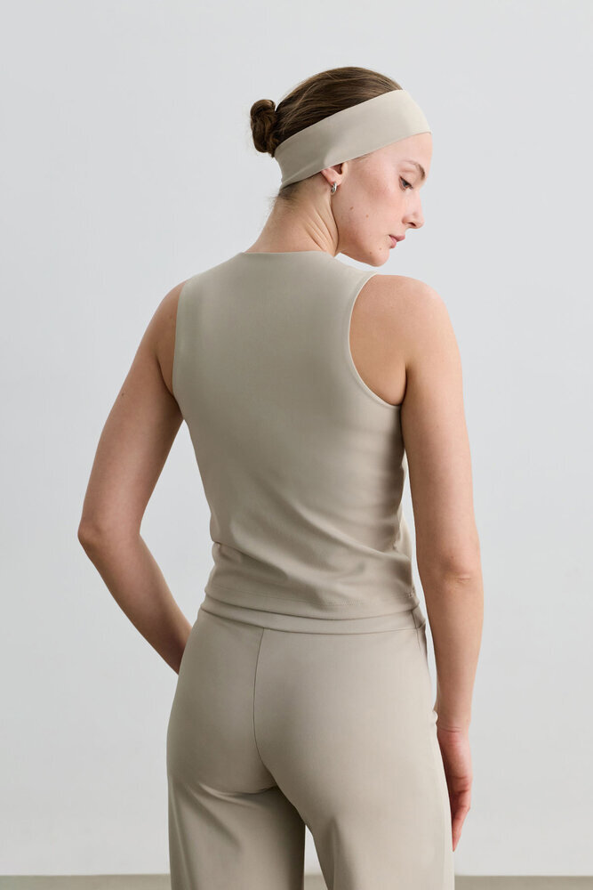 TAŞ HALTER YAKA SPOR ÜST - Thumbnail
