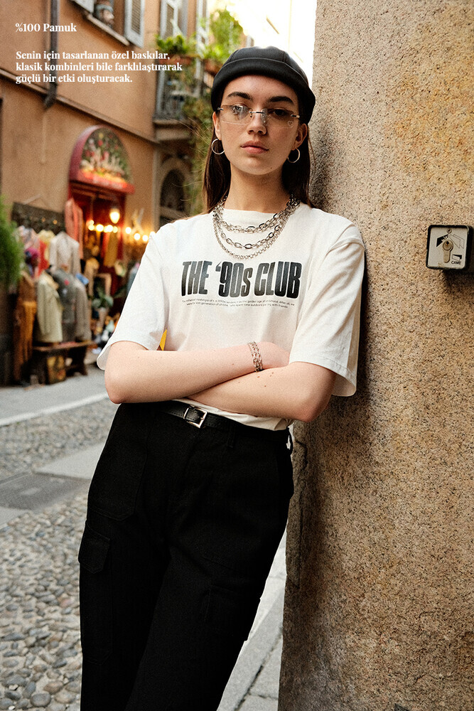 THE '90S CLUB T-SHIRT