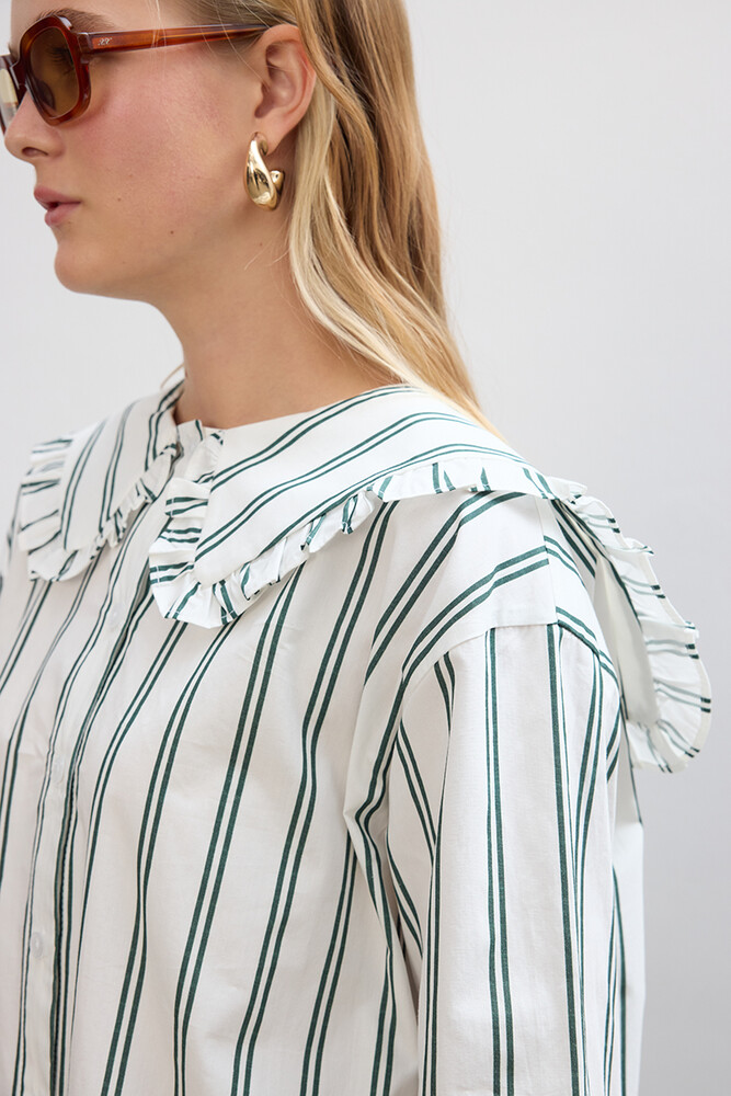 BE BLUE - YEŞİL ÇİZGİLİ YAKA DETAYLI GÖMLEK