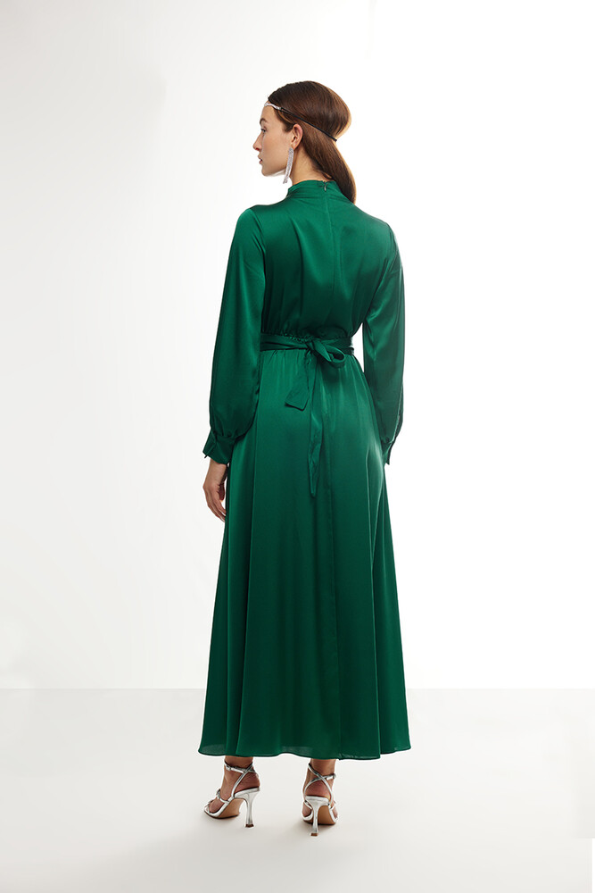 BE BLUE - YEŞİL TAŞLI SATEN ELBİSE