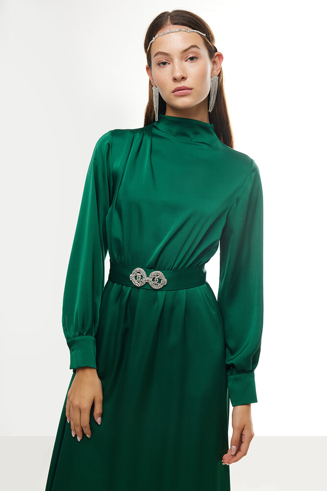 BE BLUE - YEŞİL TAŞLI SATEN ELBİSE